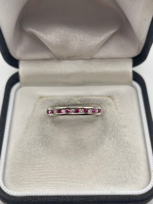 18ct white gold ruby and diamond ring