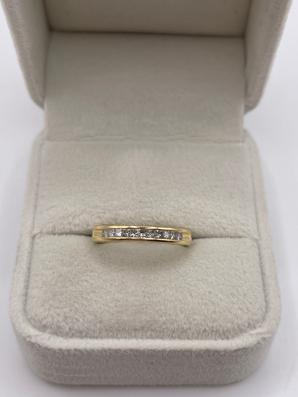 18ct gold diamond ring