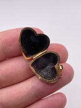 Load image into Gallery viewer, 9ct gold engraved heart locket
