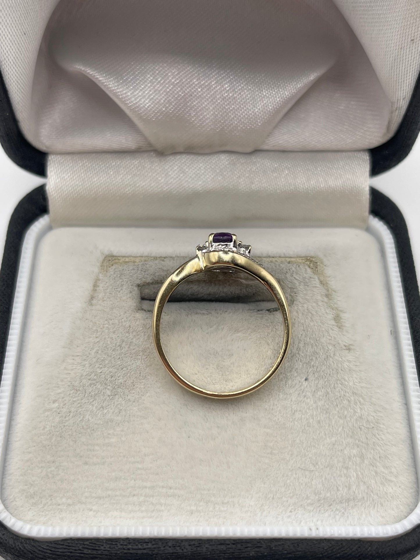 9ct gold amethyst and diamond ring