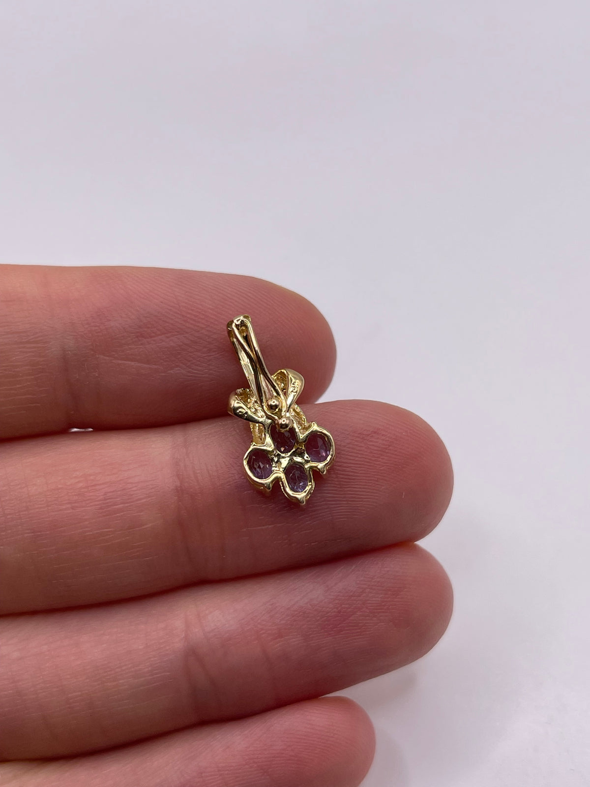 14ct gold tanzanite pendant