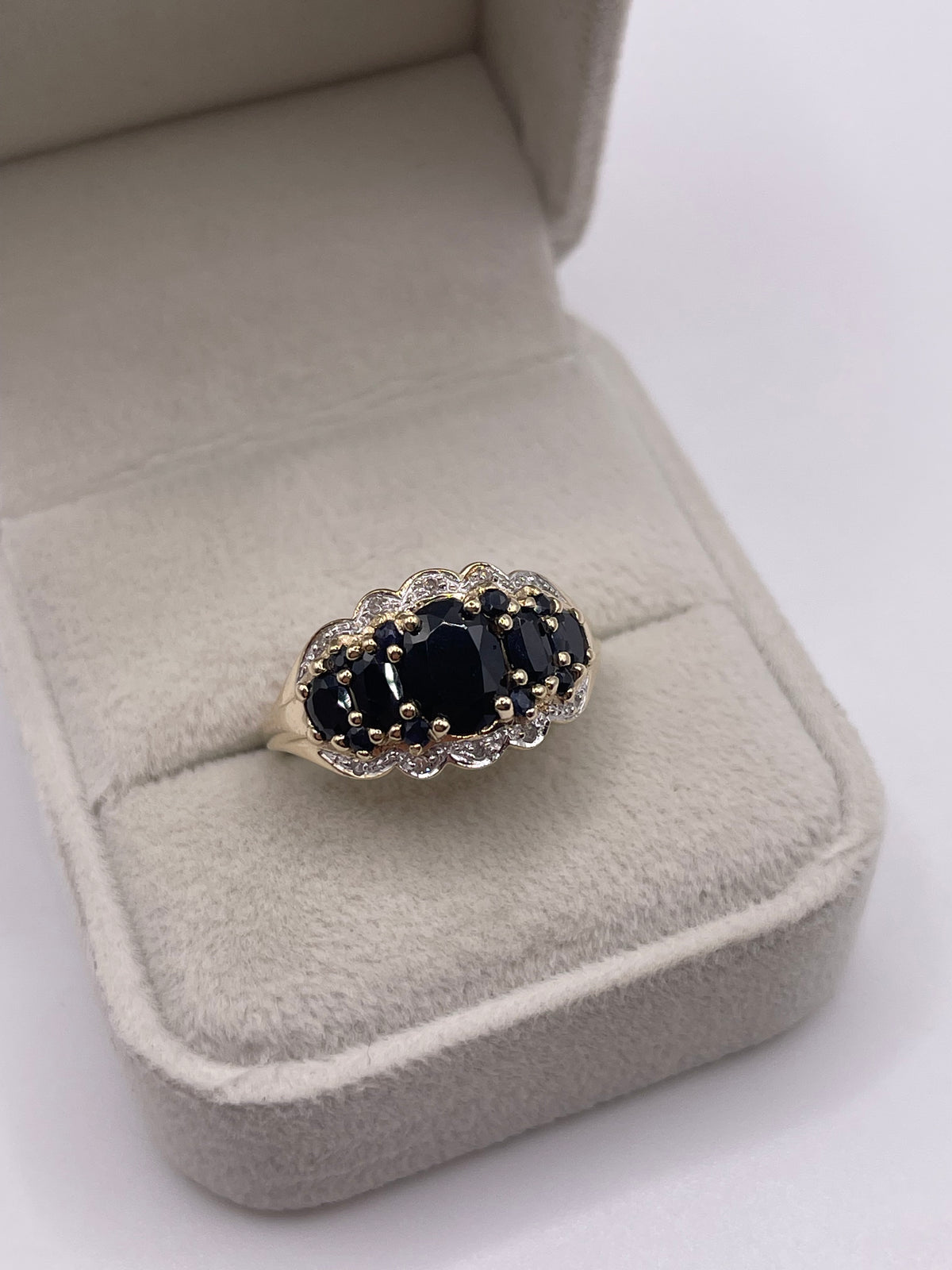 9ct gold sapphire and diamond ring