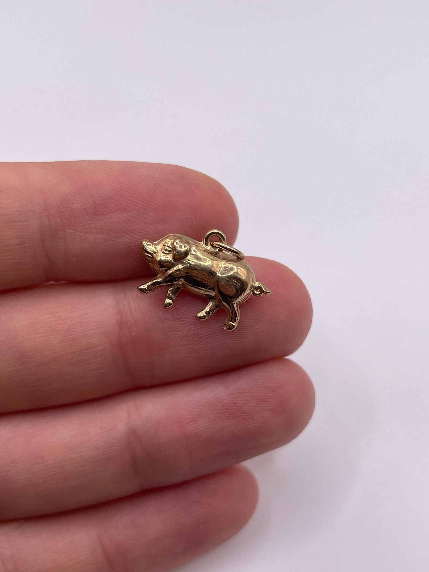 9ct gold pig charm