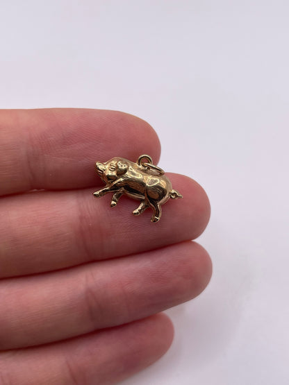 9ct gold pig charm