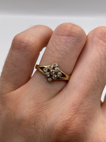 9ct gold diamond cluster ring