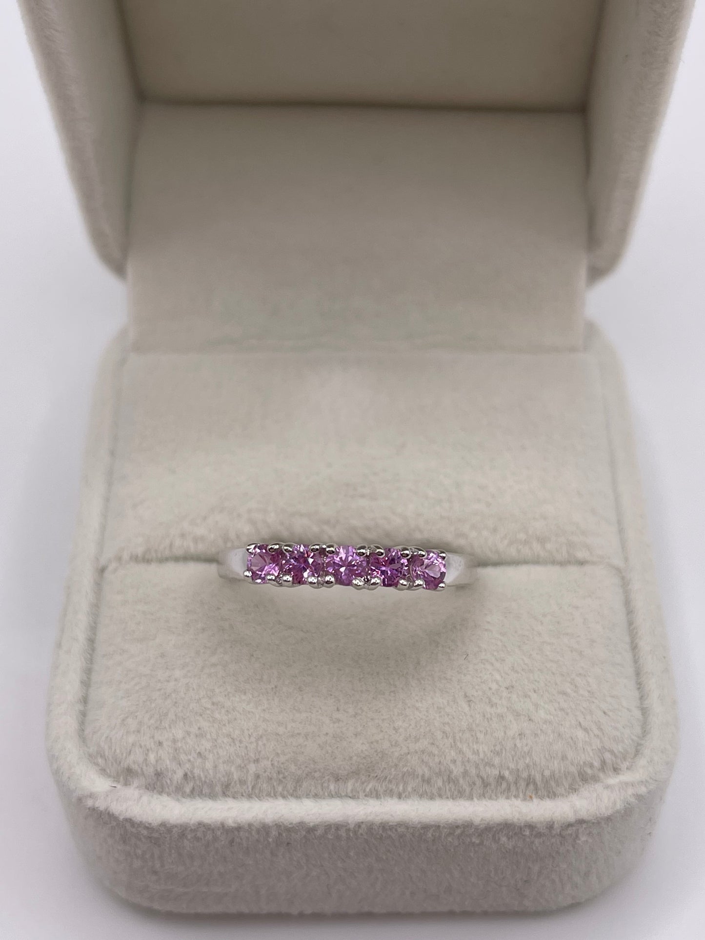 9ct white gold pink sapphire ring