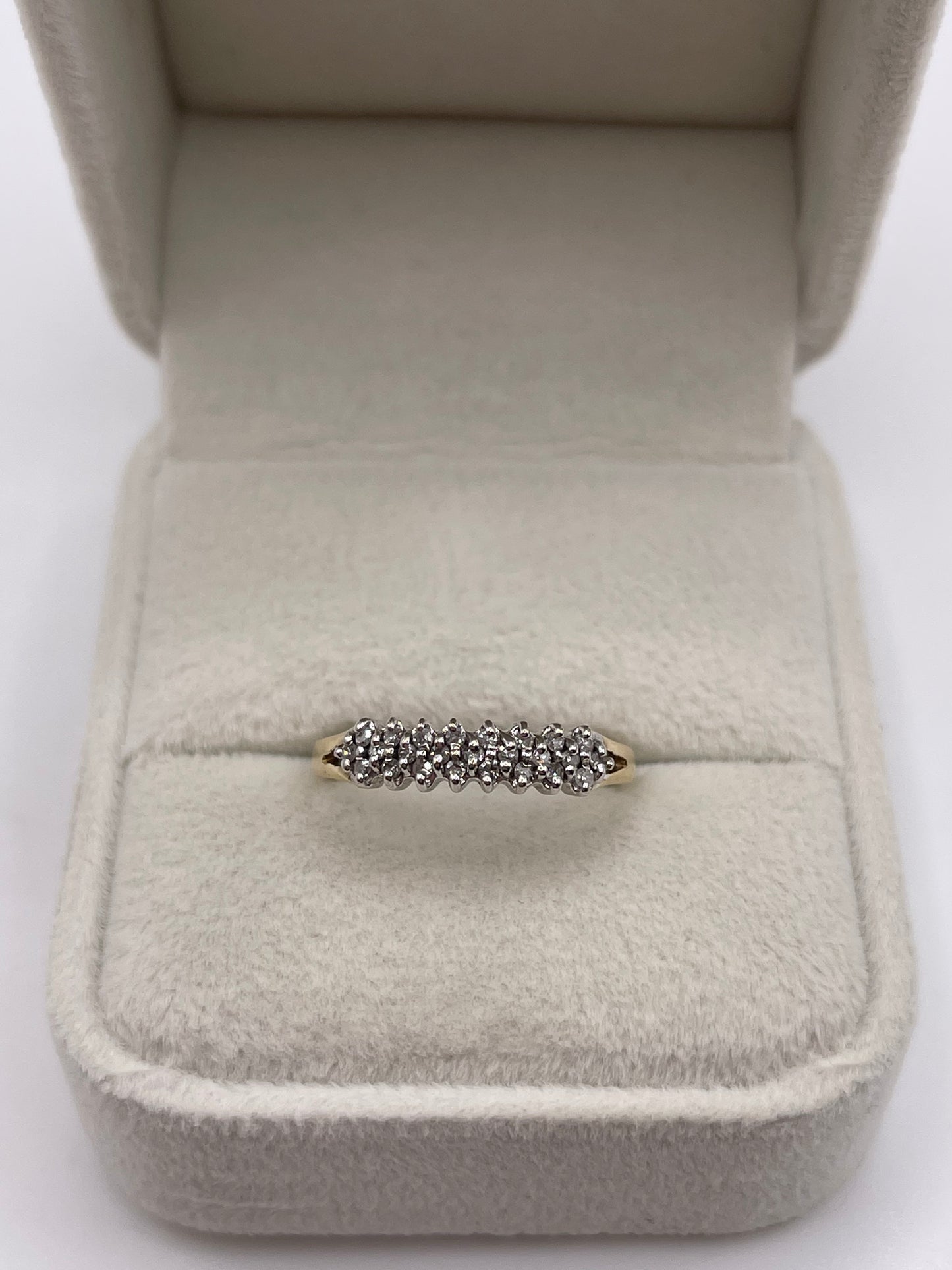 9ct gold diamond ring