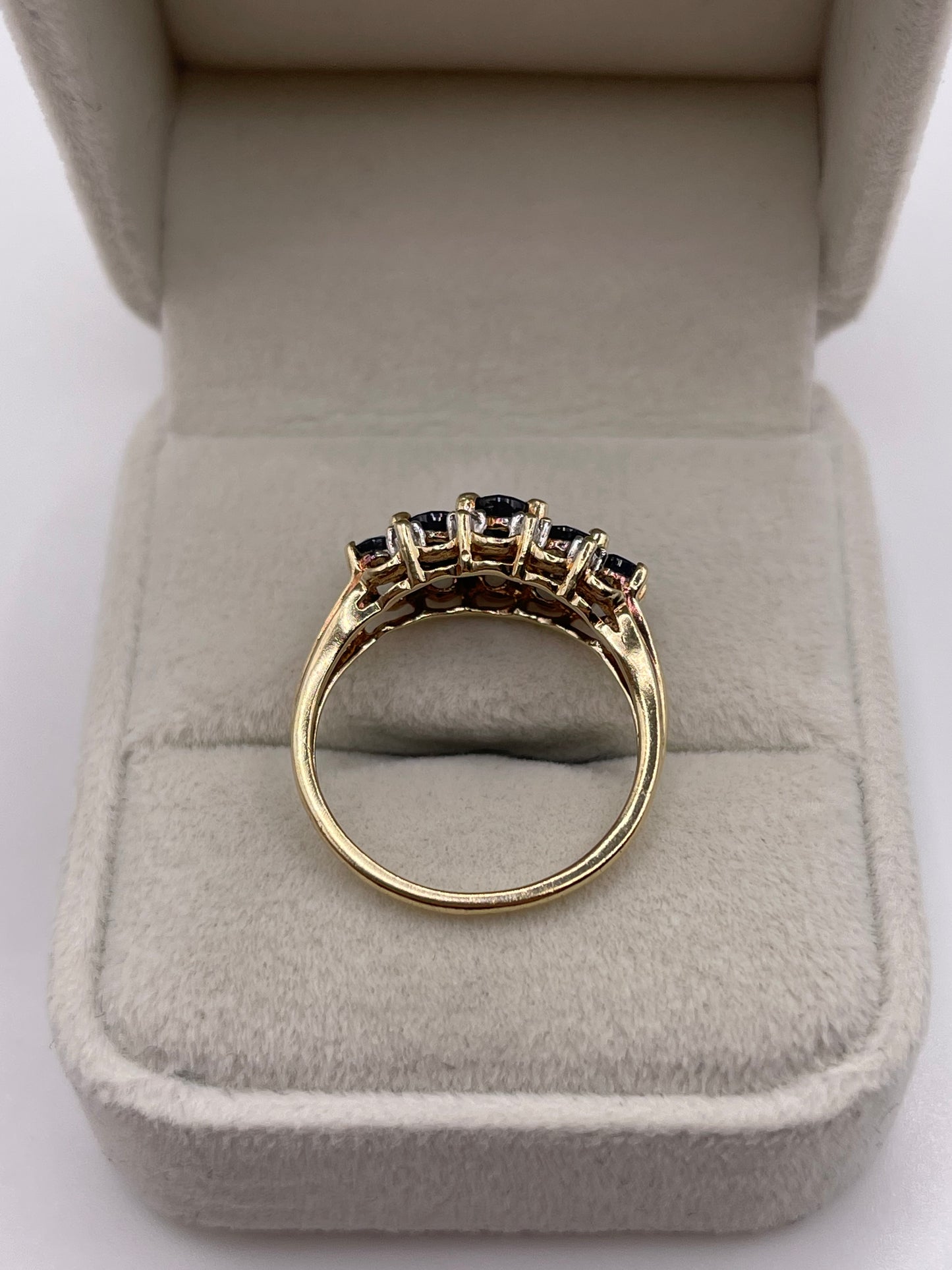 9ct gold sapphire and diamond ring