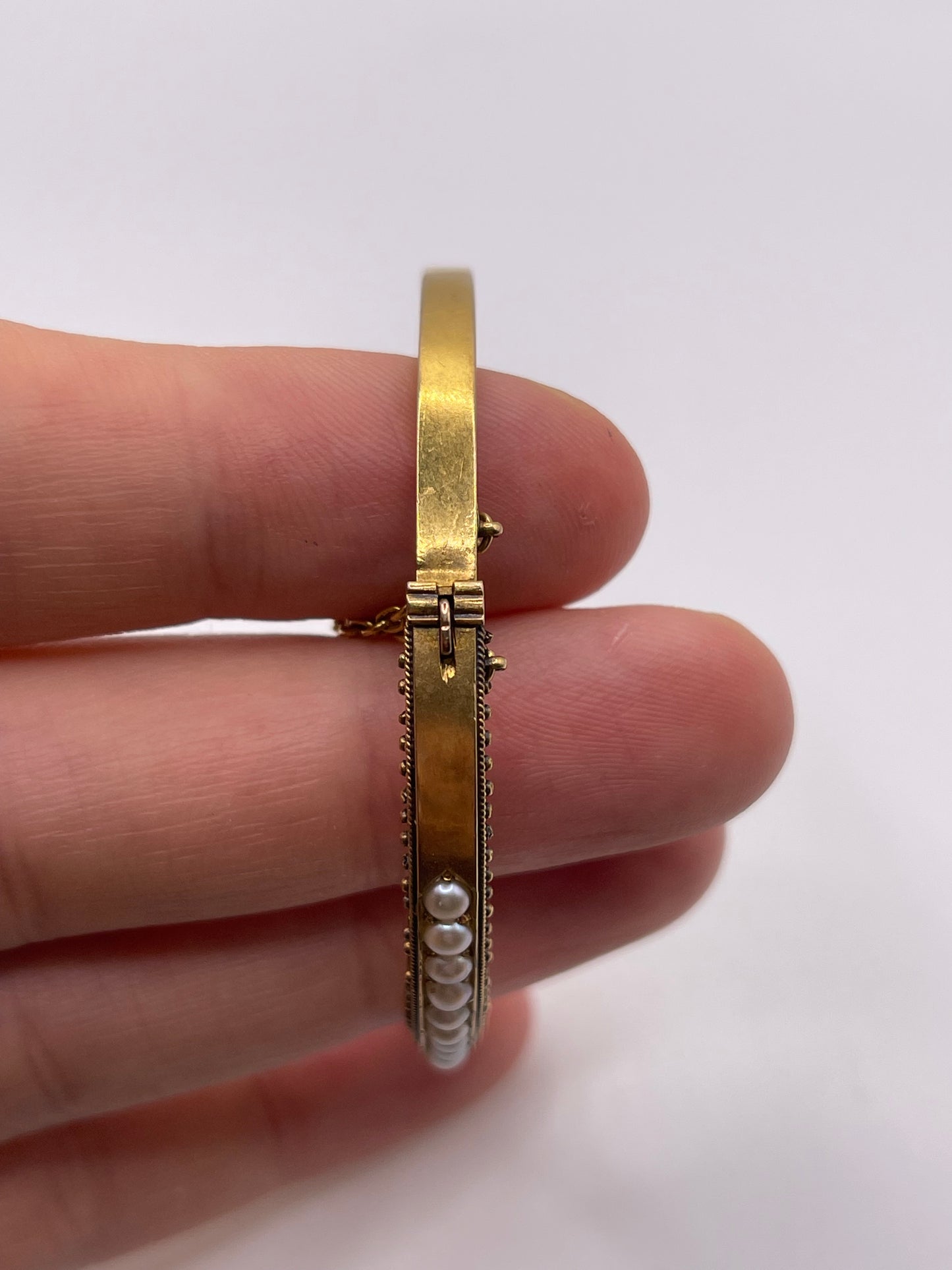 Antique 15ct gold pearl bangle
