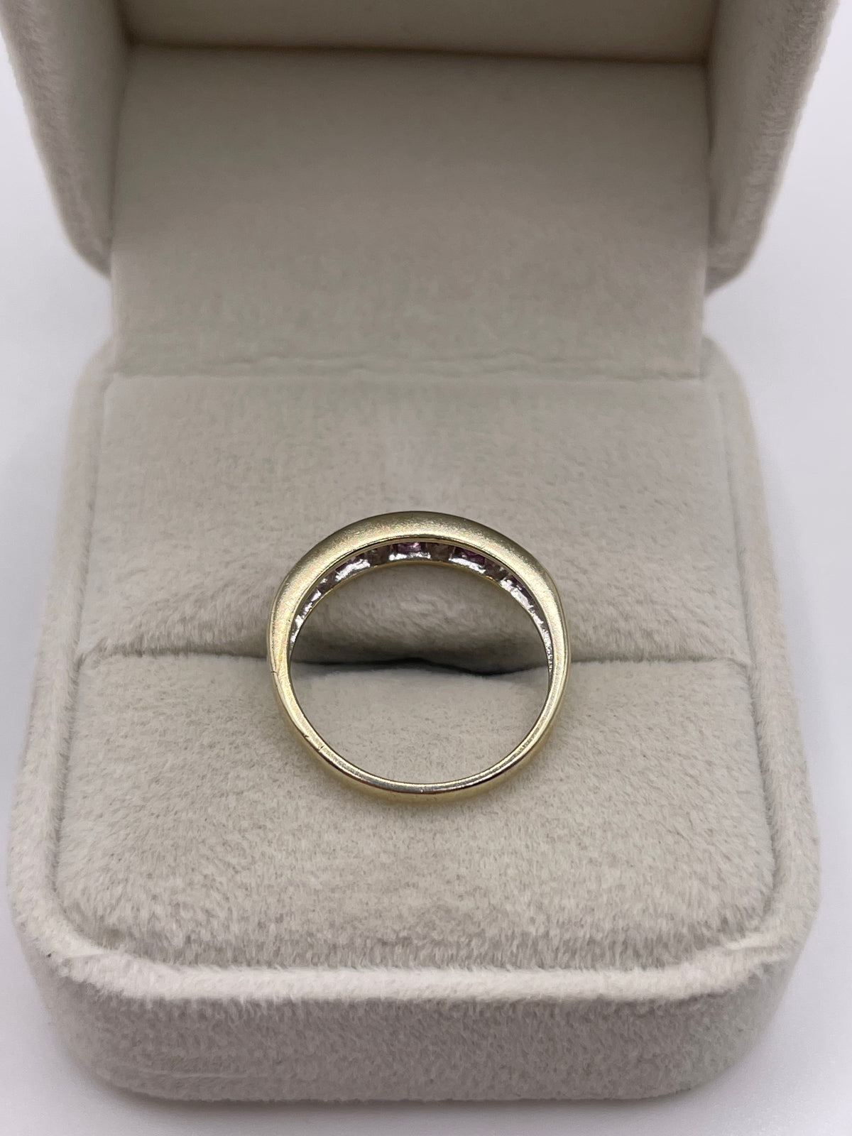 9ct white gold pink sapphire and diamond ring
