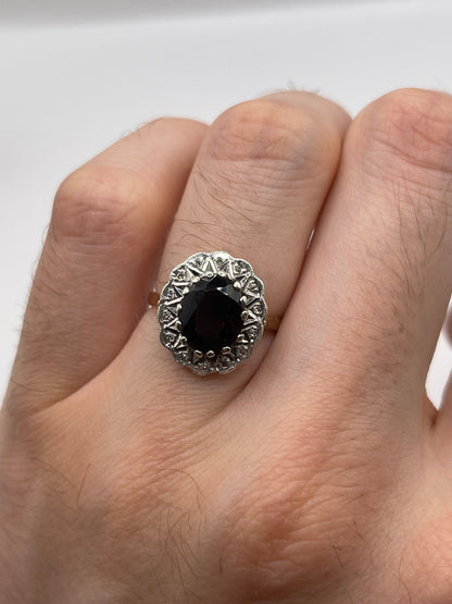 9ct gold garnet and diamond ring