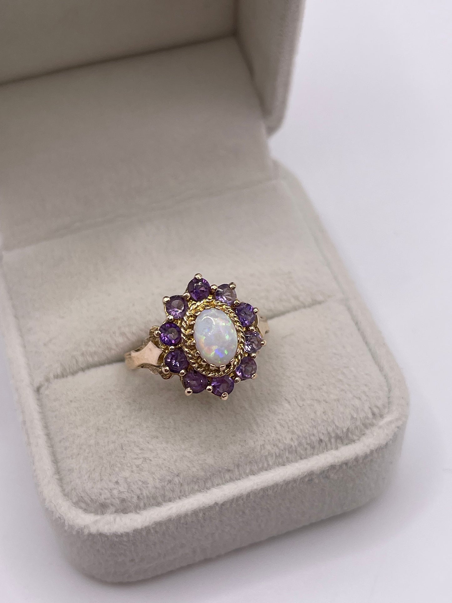 9ct gold opal and amethyst ring