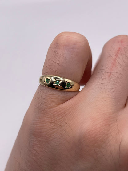 9ct gold emerald gypsy ring