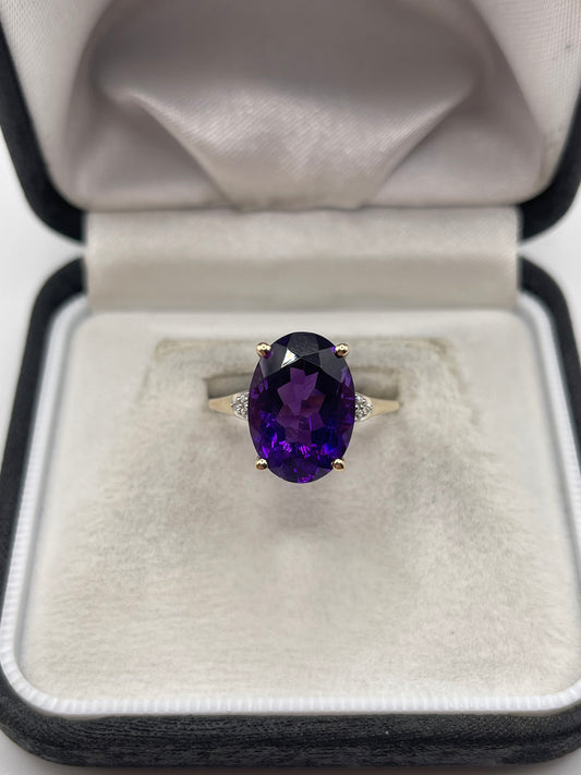 9ct gold amethyst and zircon ring