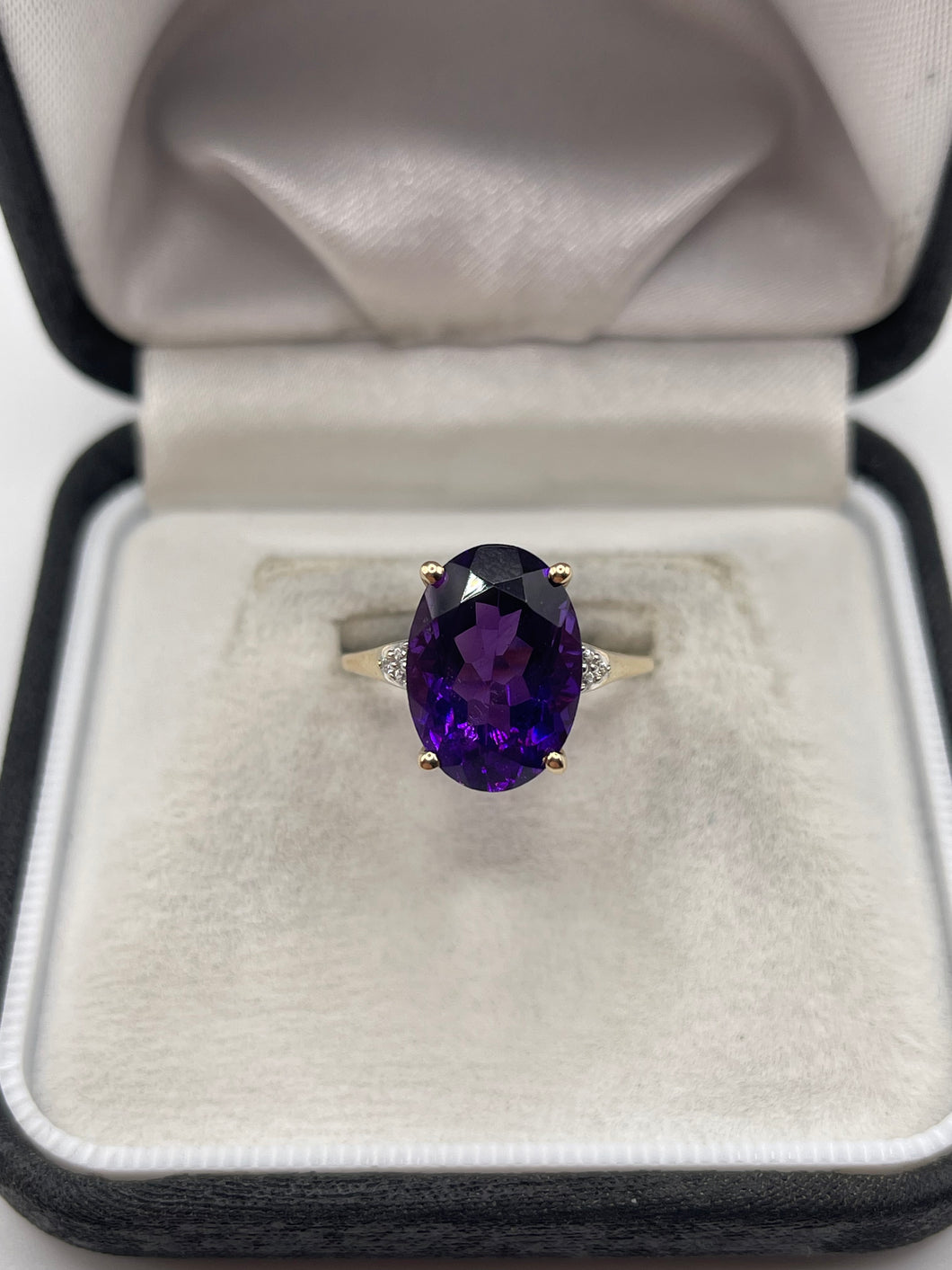 9ct gold amethyst and zircon ring
