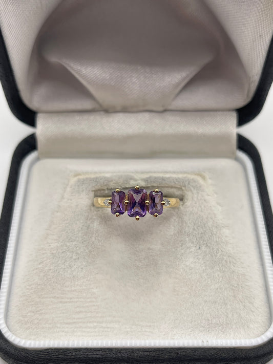 9ct gold amethyst and diamond ring