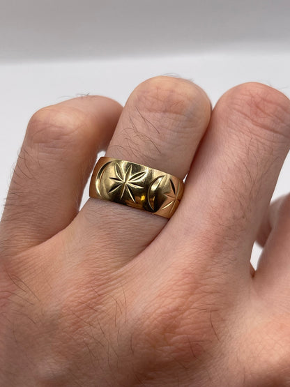 9ct gold patterned band