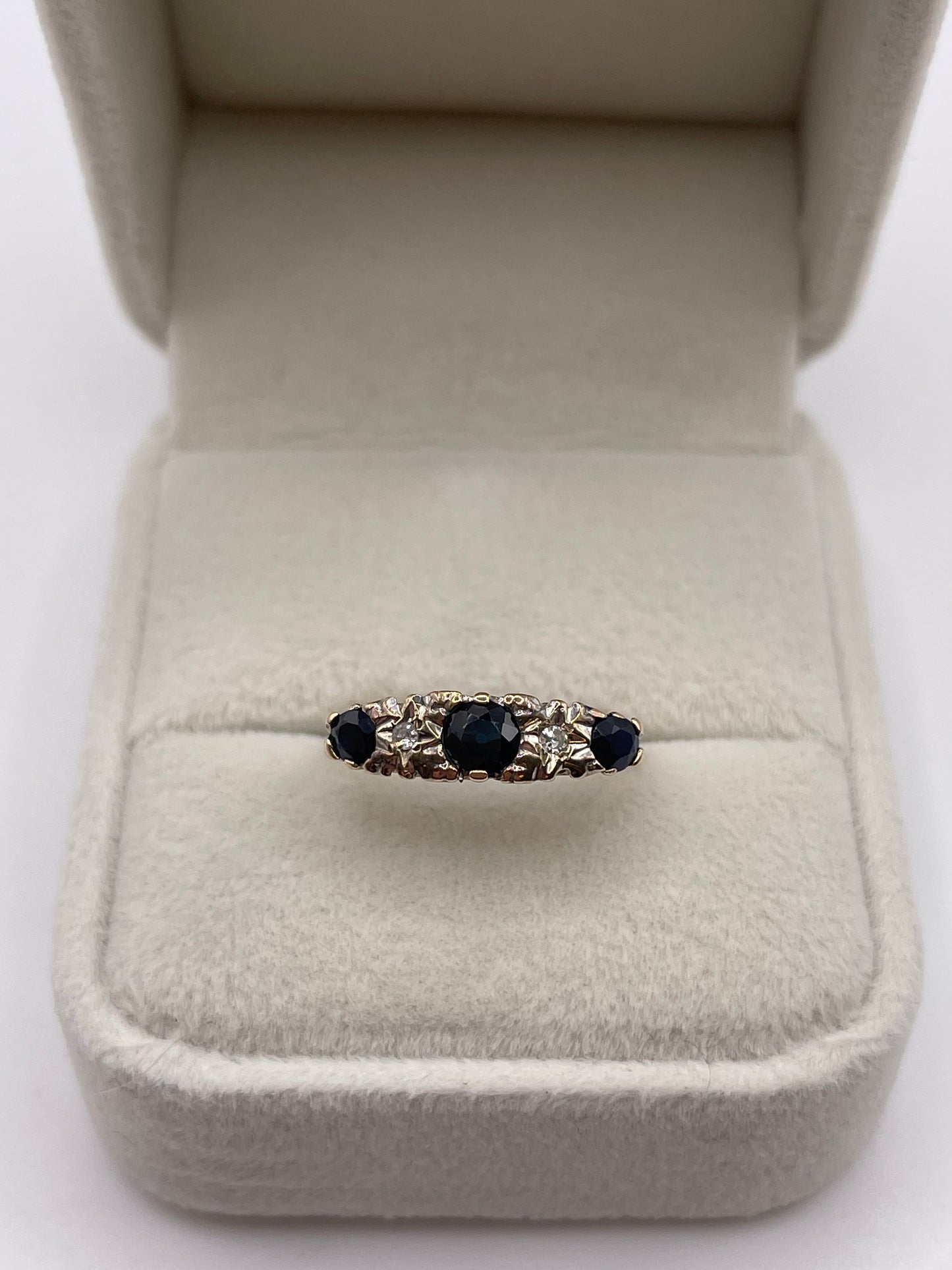9ct gold sapphire and diamond ring