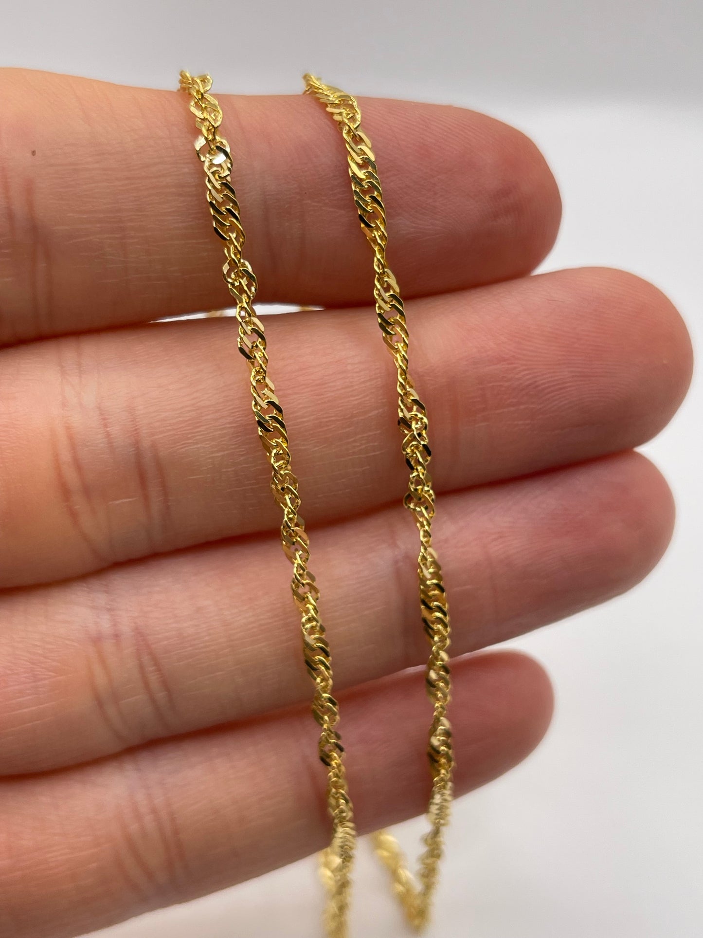 9ct gold chain 489