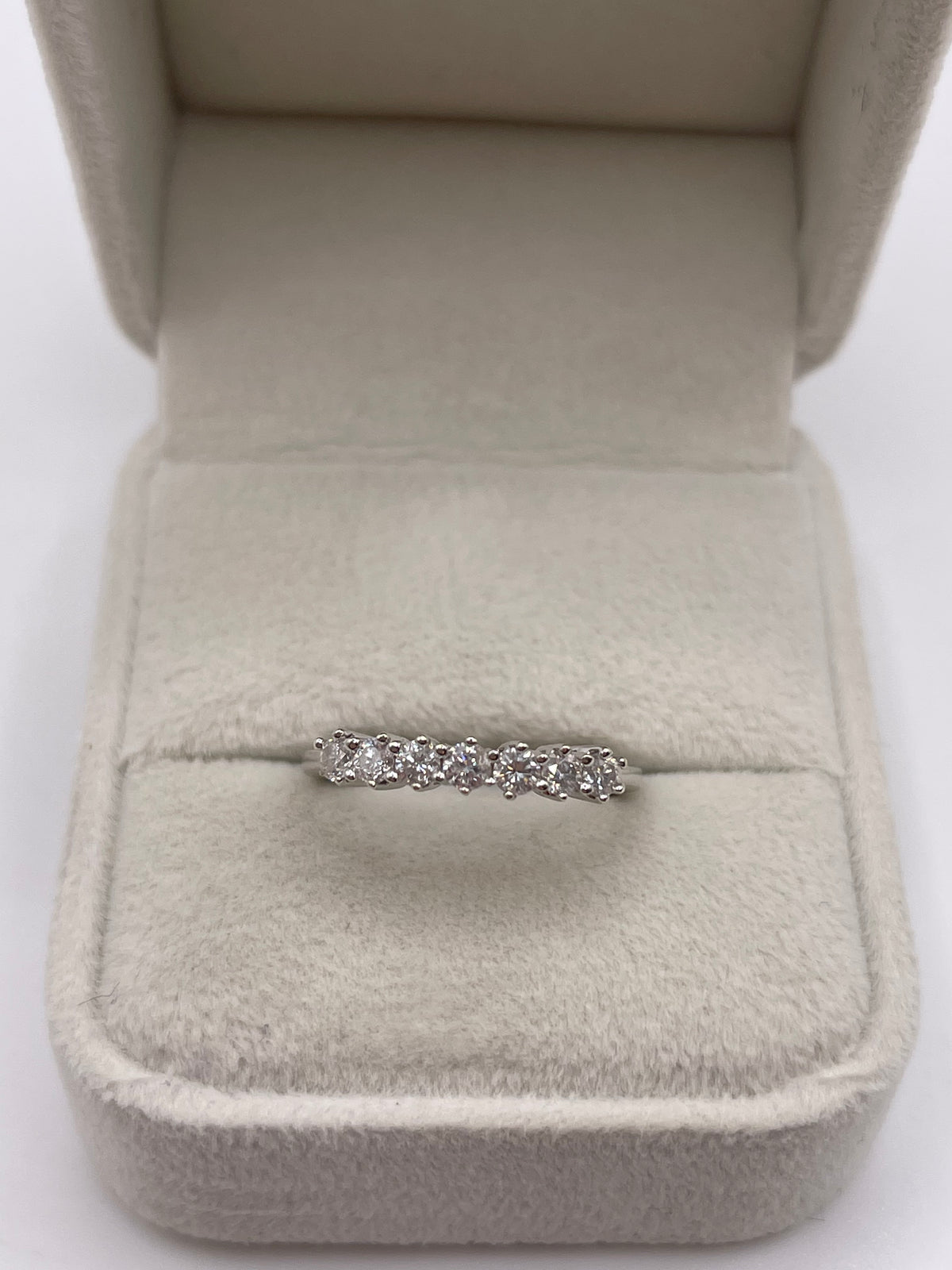 9ct white gold diamond ring