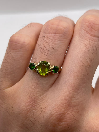 9ct gold peridot and diopside ring