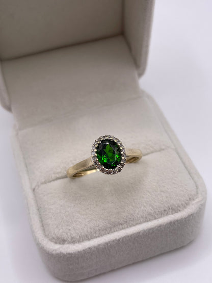 9ct gold diopside and diamond ring