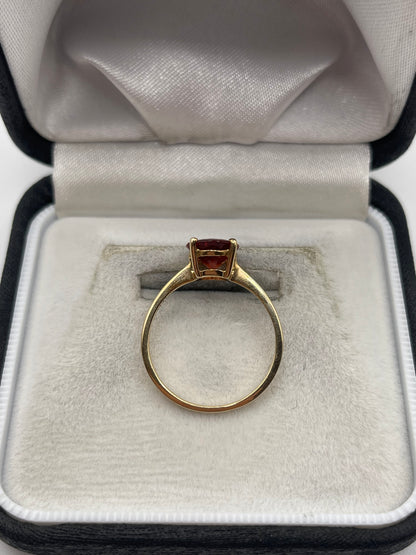 9ct gold quartz ring