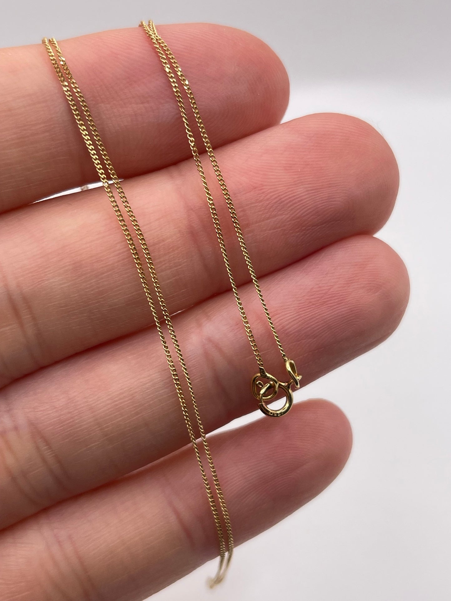 9ct gold chain 185