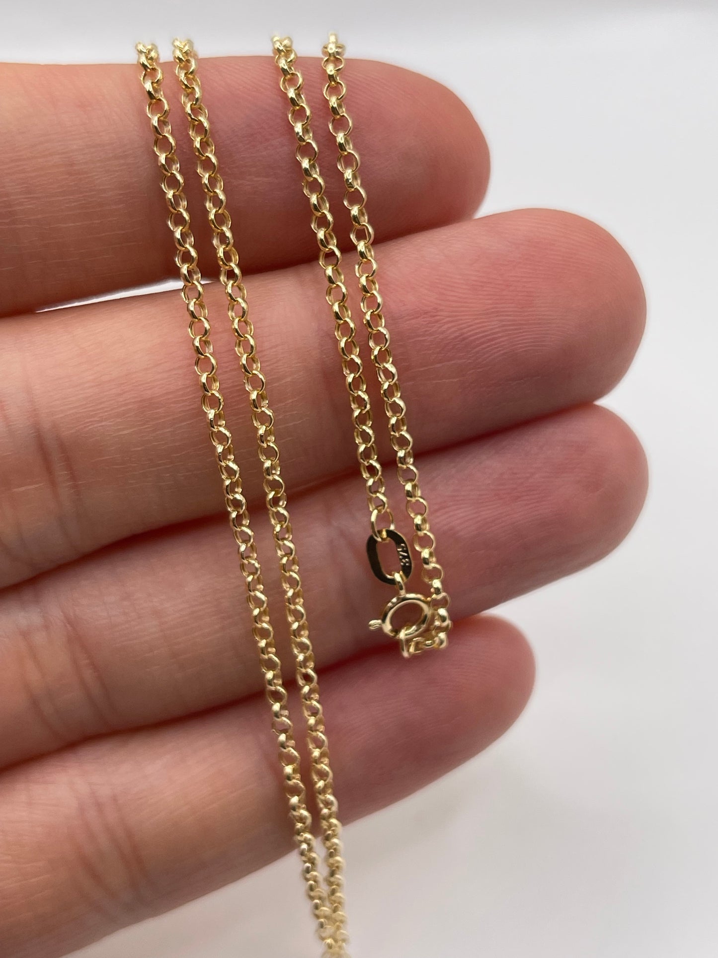 9ct gold chain L