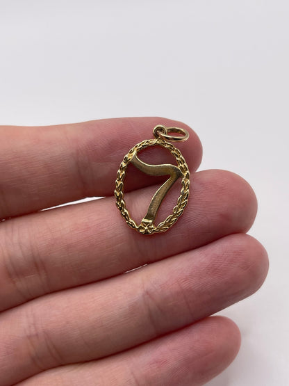 9ct gold 7 pendant