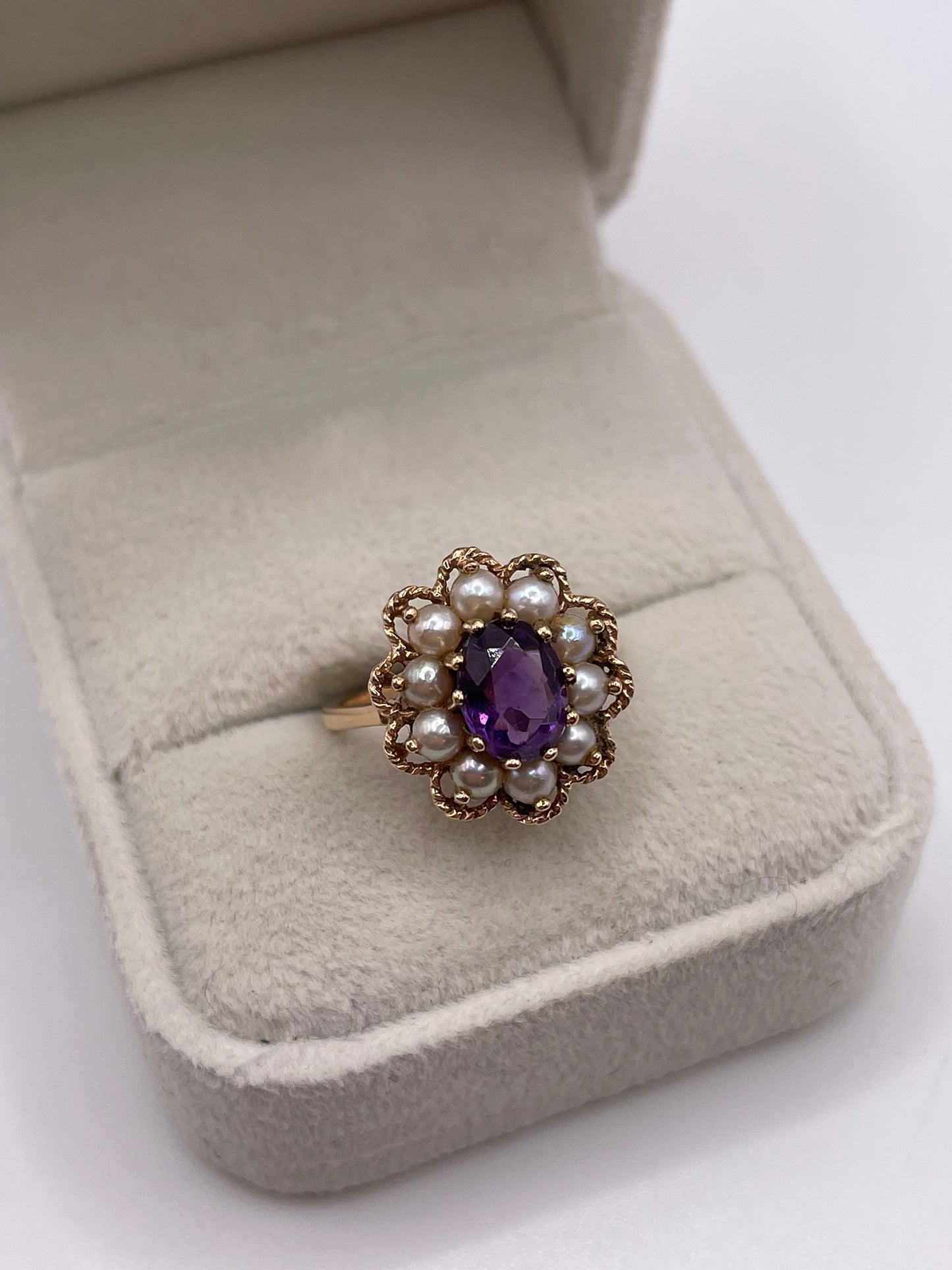 9ct gold amethyst and pearl ring