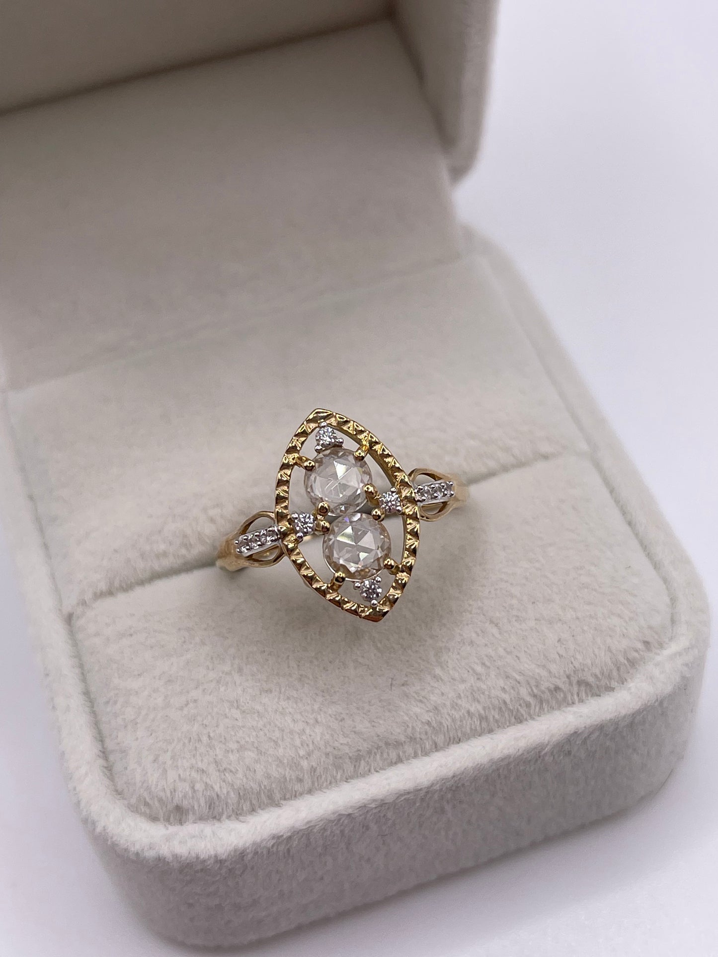 9ct gold topaz and zircon ring
