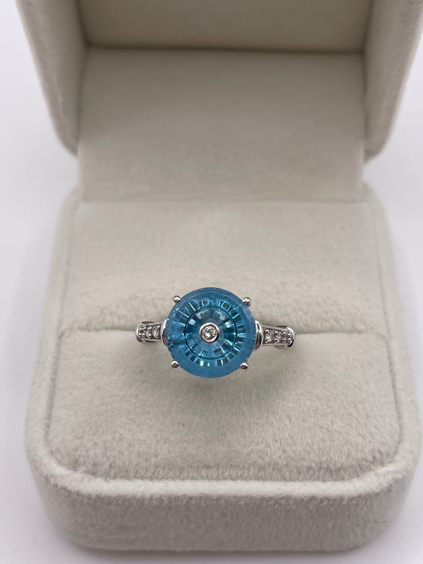 Glenn Lehrer 9ct white gold topaz and diamond ring