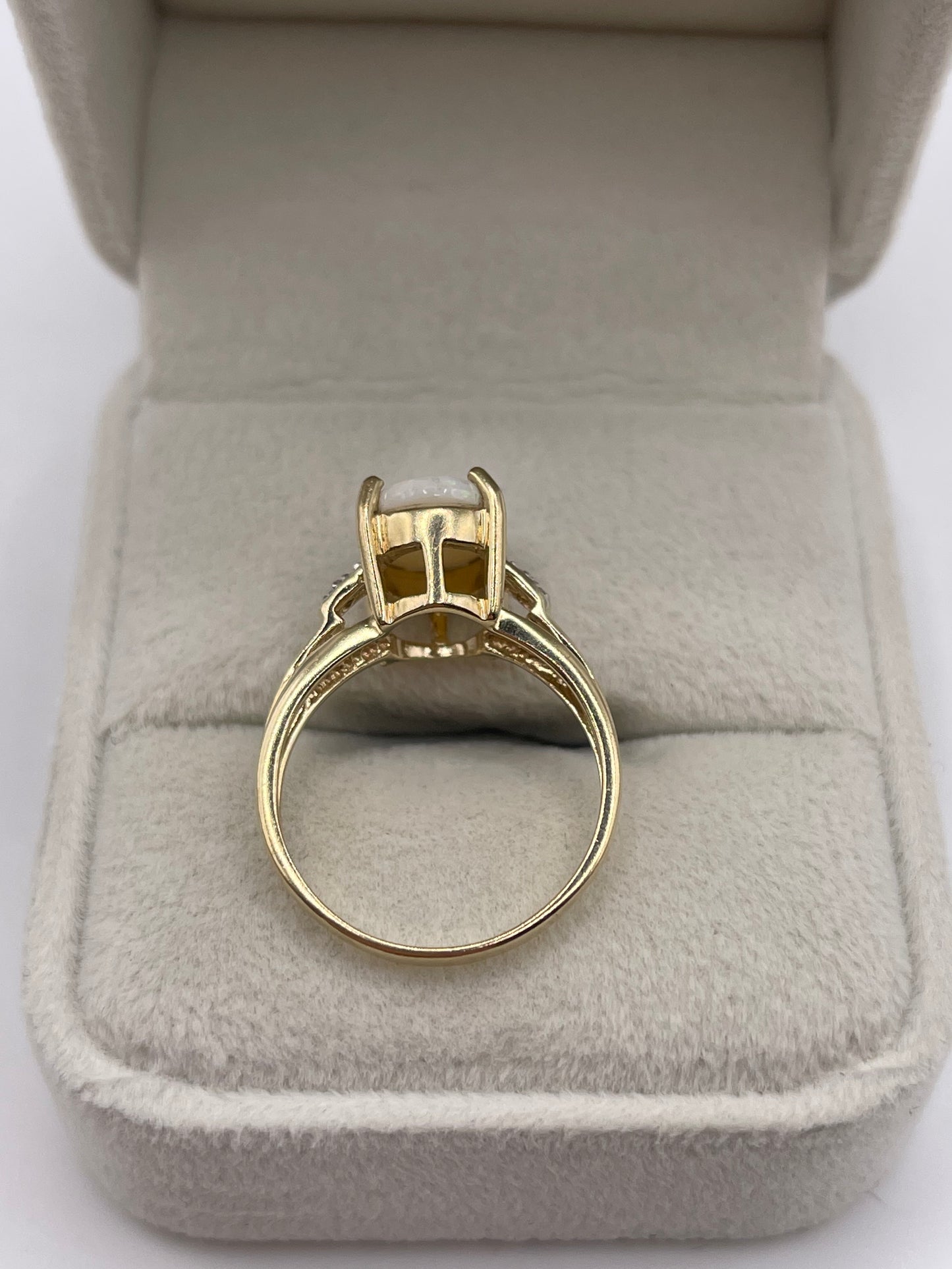 9ct gold opal and diamond ring