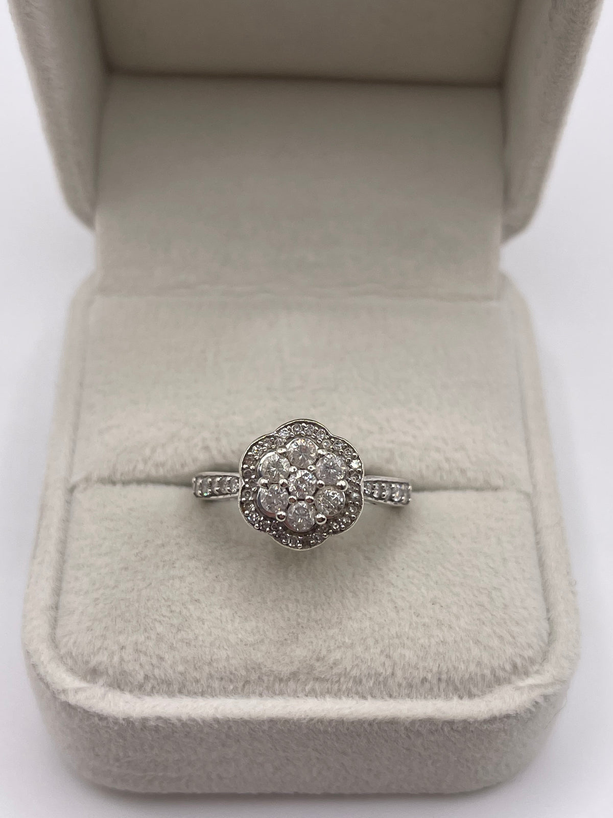 9ct white gold diamond cluster ring