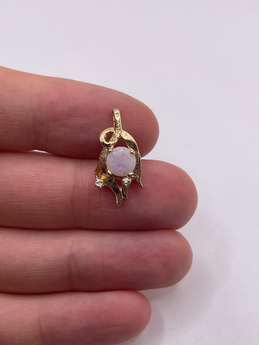 9ct gold opal and diamond pendant