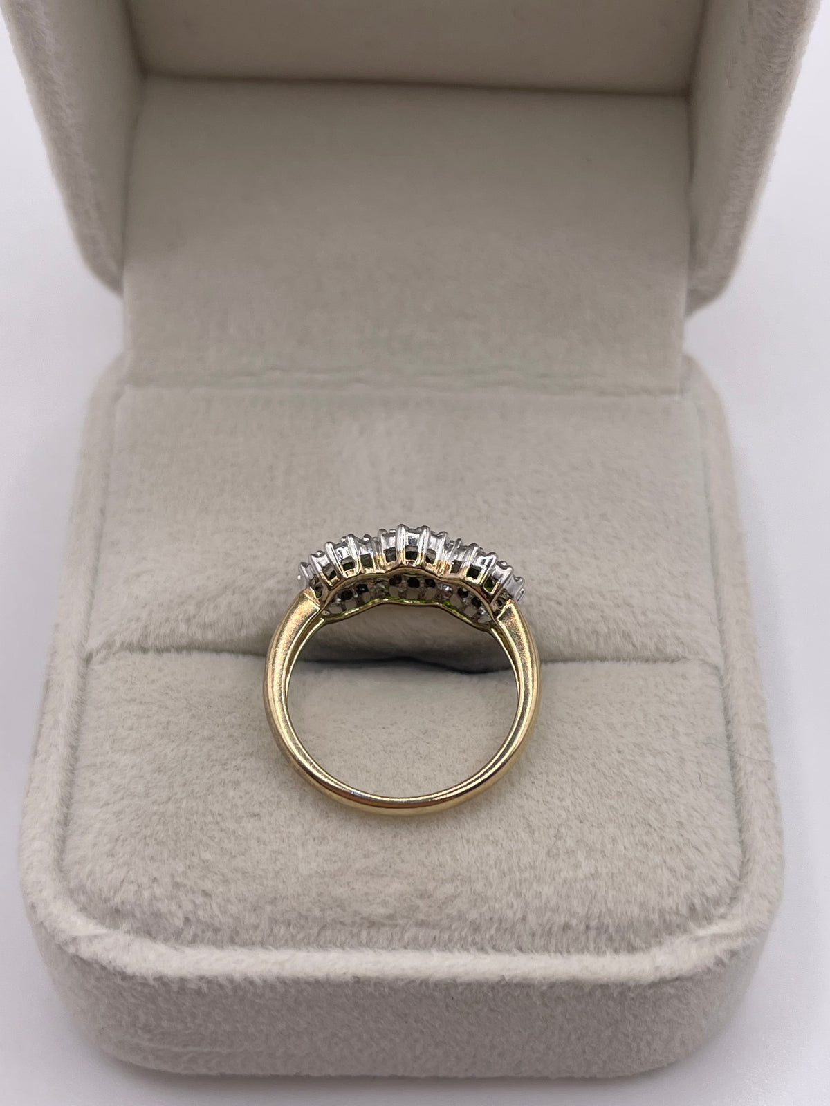 9ct gold diopside and diamond ring