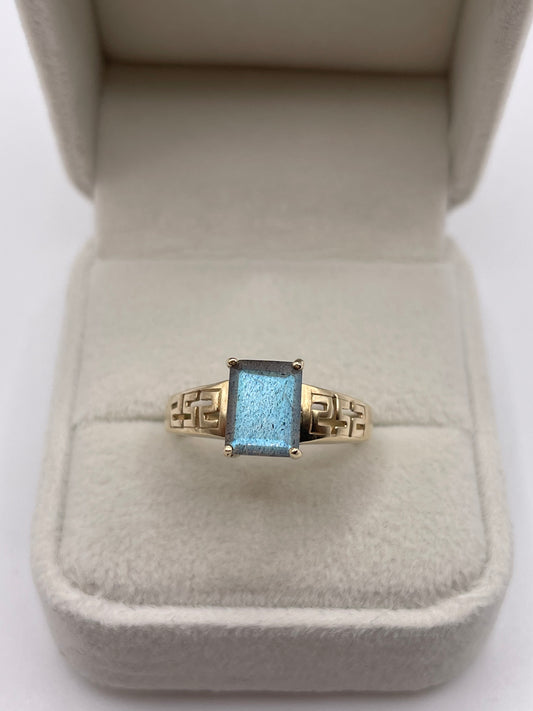 9ct gold labradorite ring