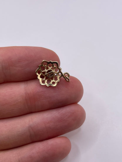 9ct gold garnet pendant