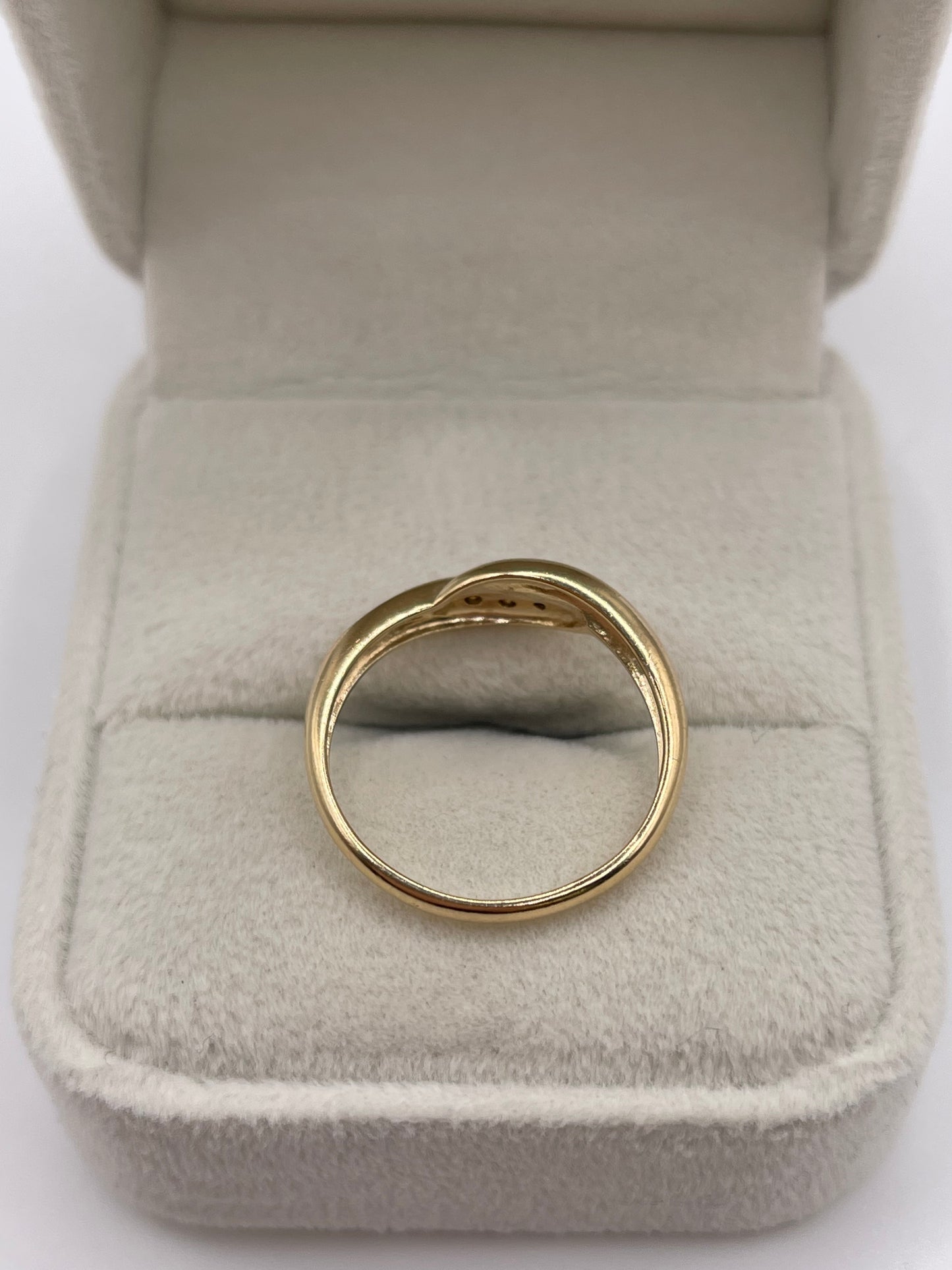 9ct gold diamond ring