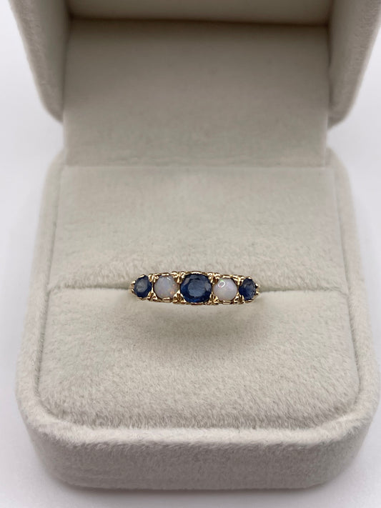 9ct gold sapphire and opal ring
