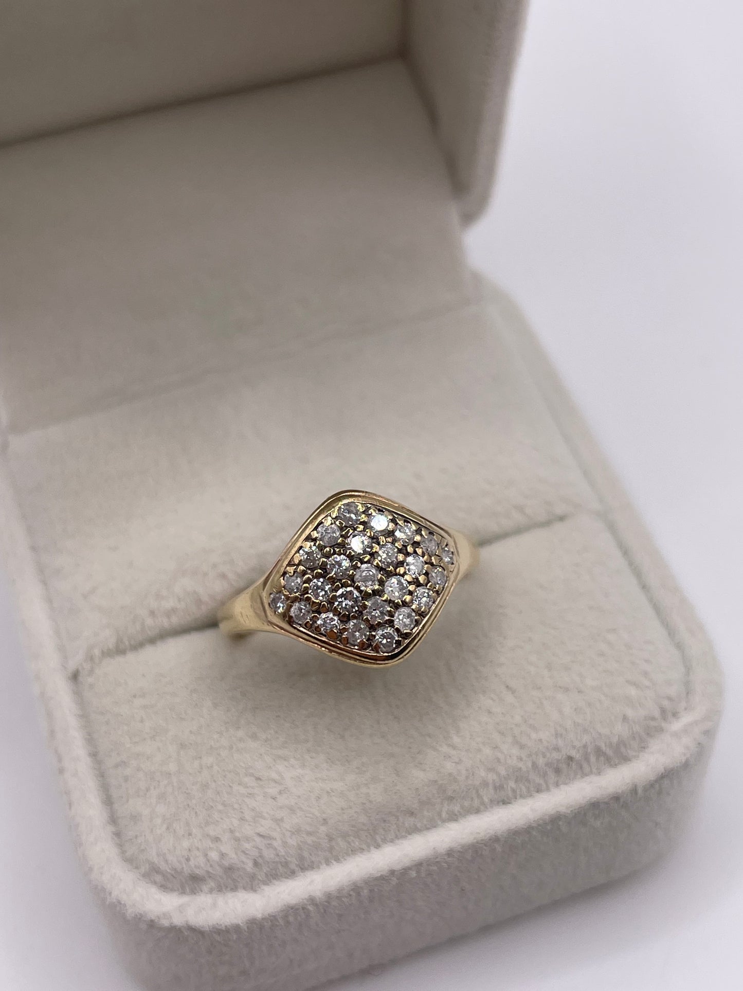 9ct gold diamond cluster ring