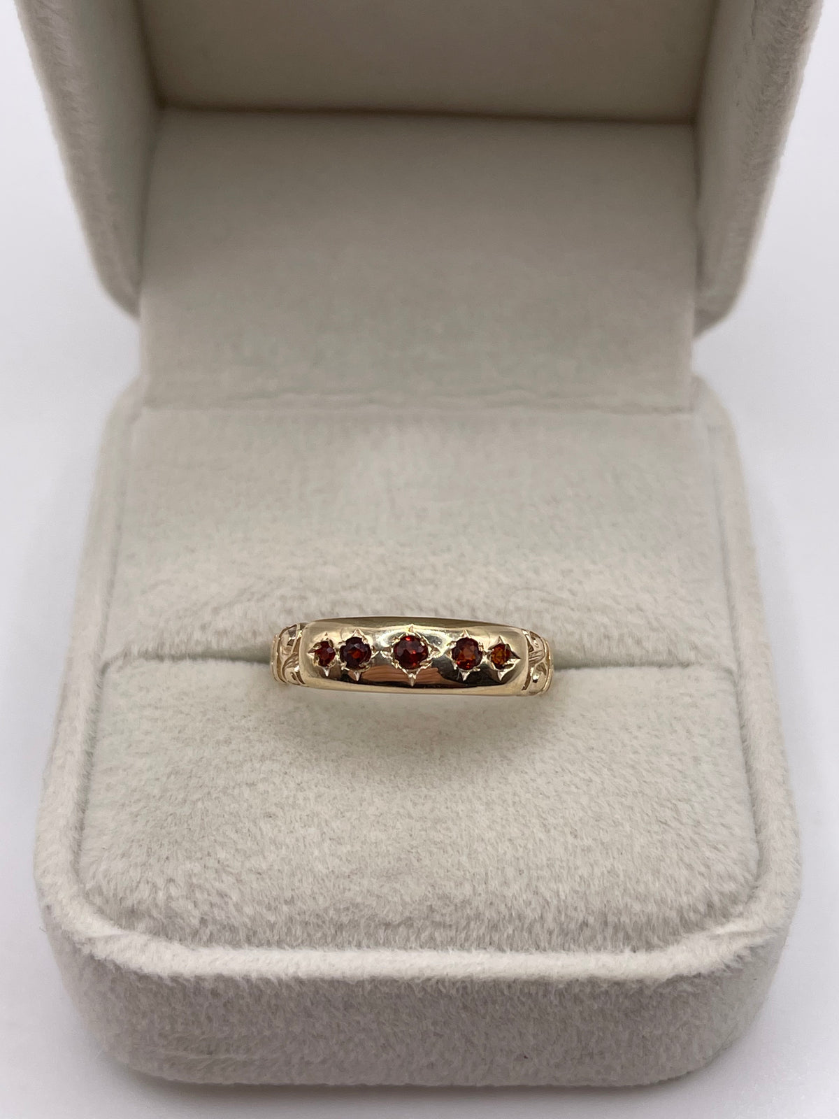 9ct gold garnet gypsy ring