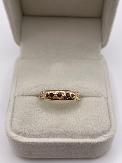 9ct gold garnet gypsy ring