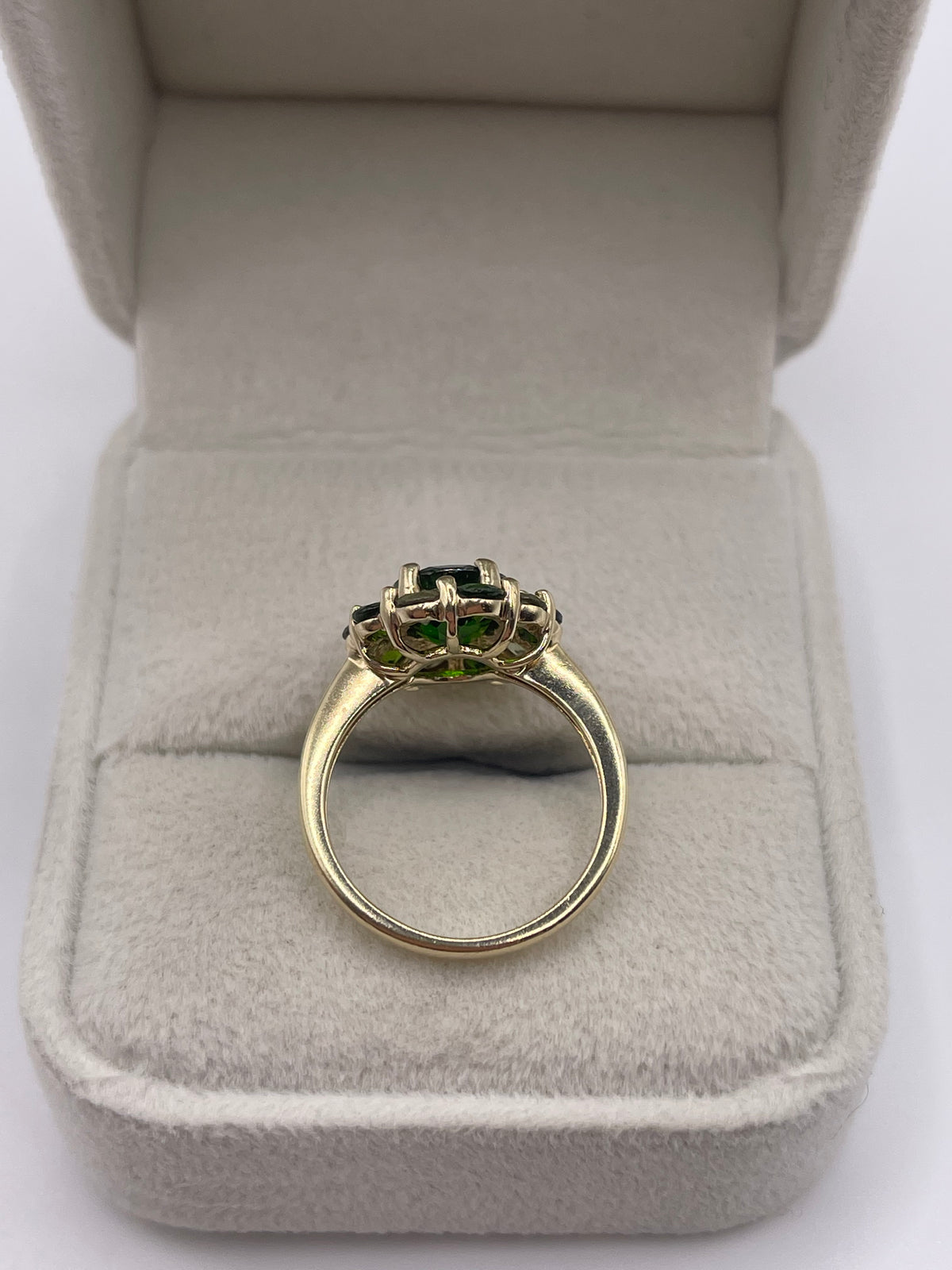 9ct gold diopside and quartz cluster ring