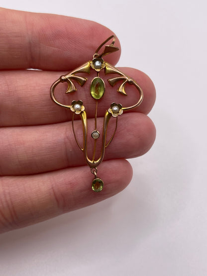 Antique 9ct rose gold peridot and pearl pendant