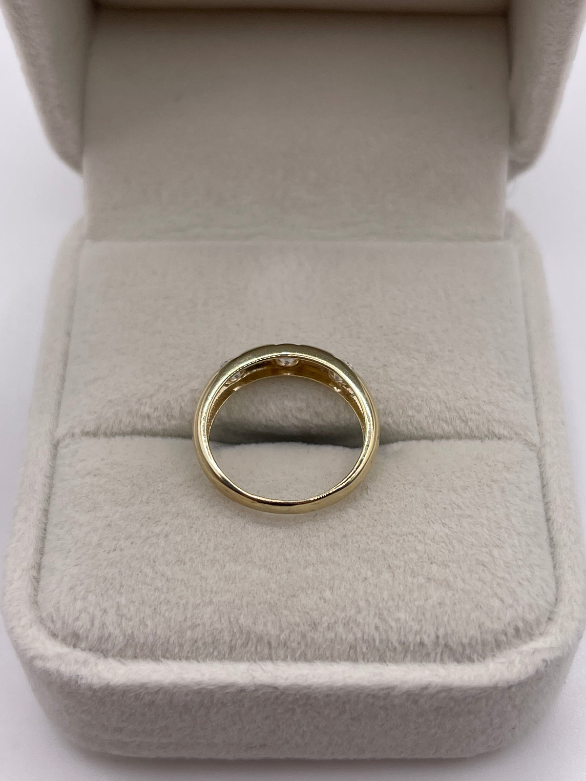 9ct gold cz gypsy ring