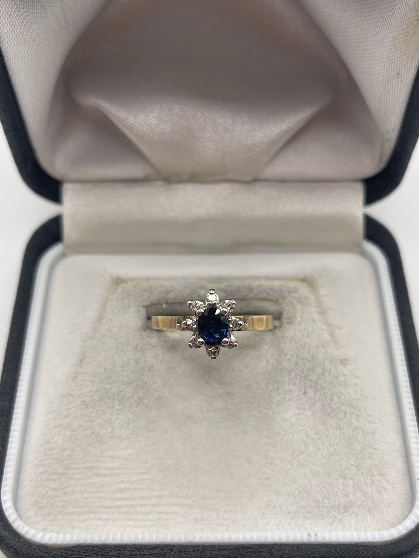 14ct gold sapphire and diamond ring