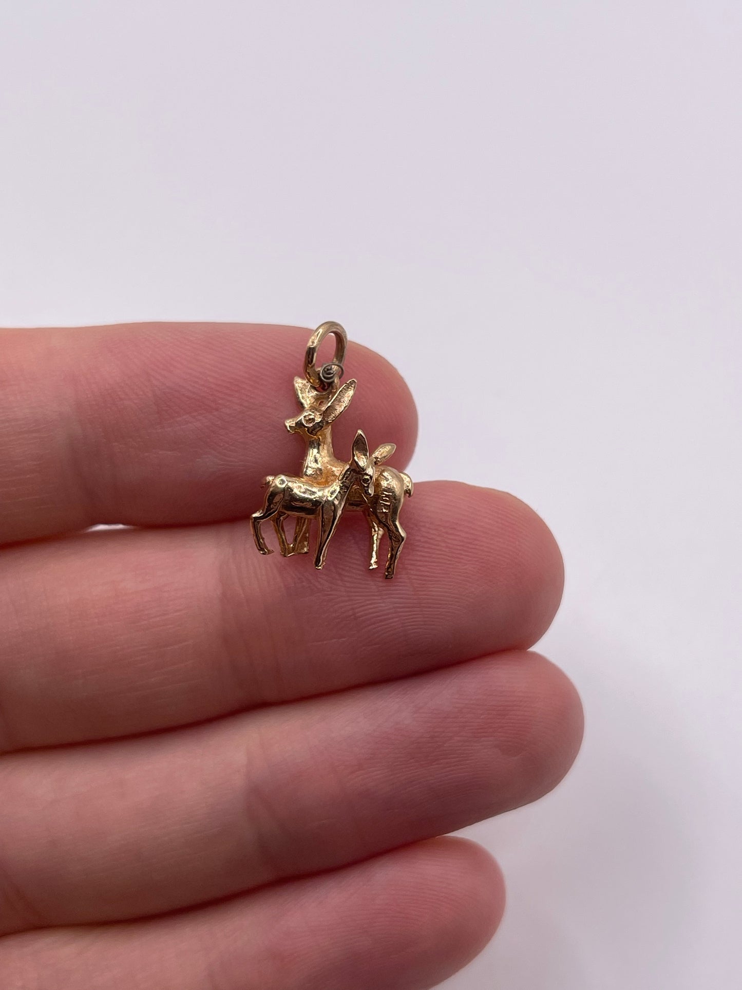 9ct gold deer charm
