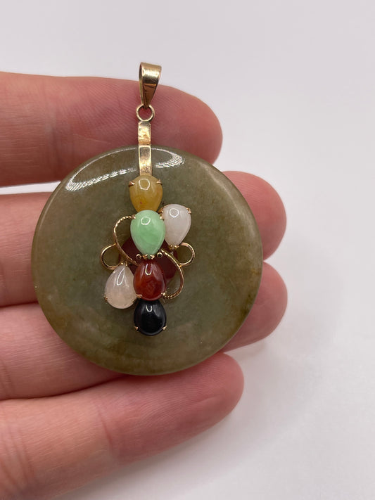 14ct gold jade pendant